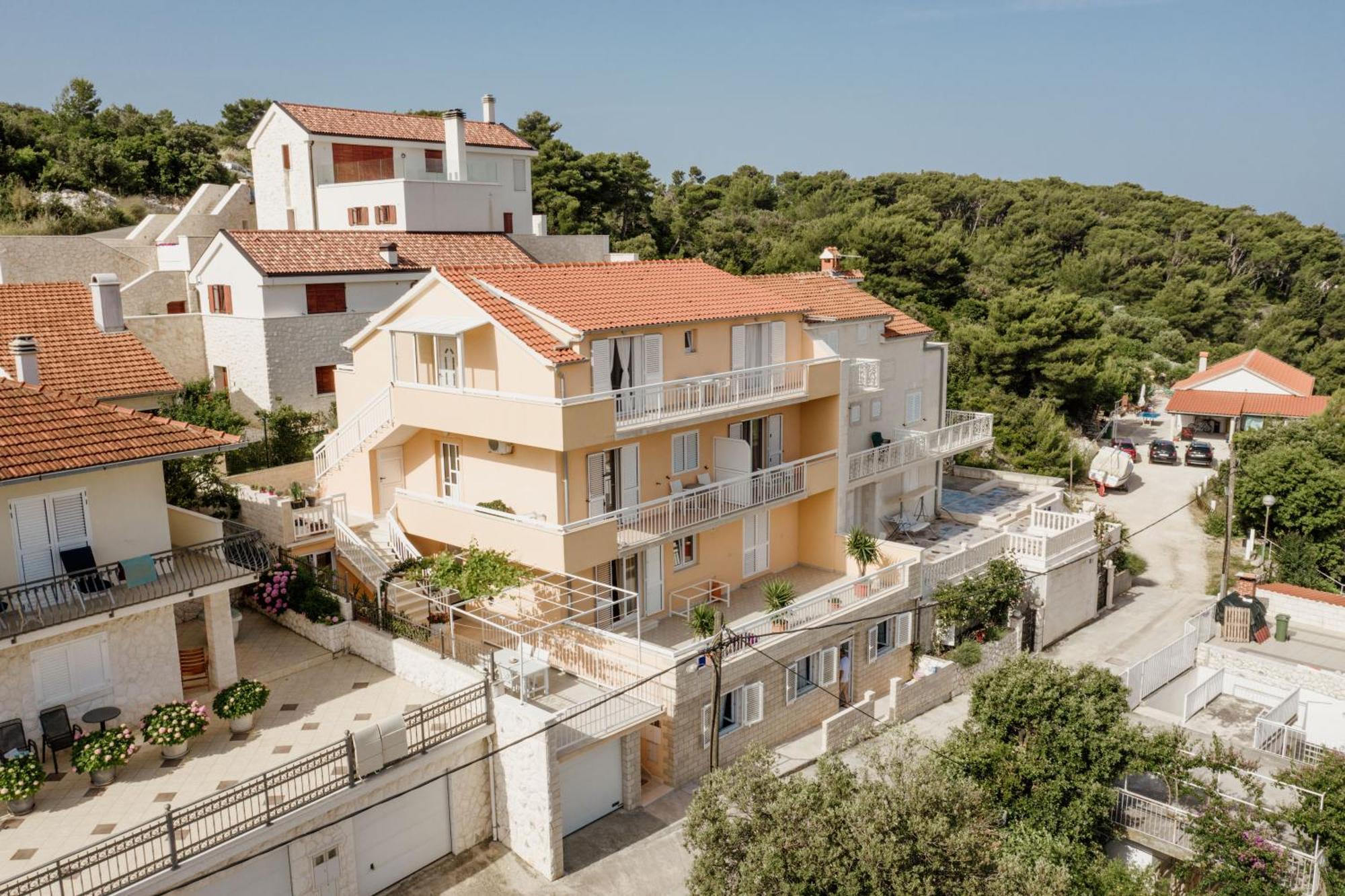Apartments Sunny Elza Hvar Town Zewnętrze zdjęcie