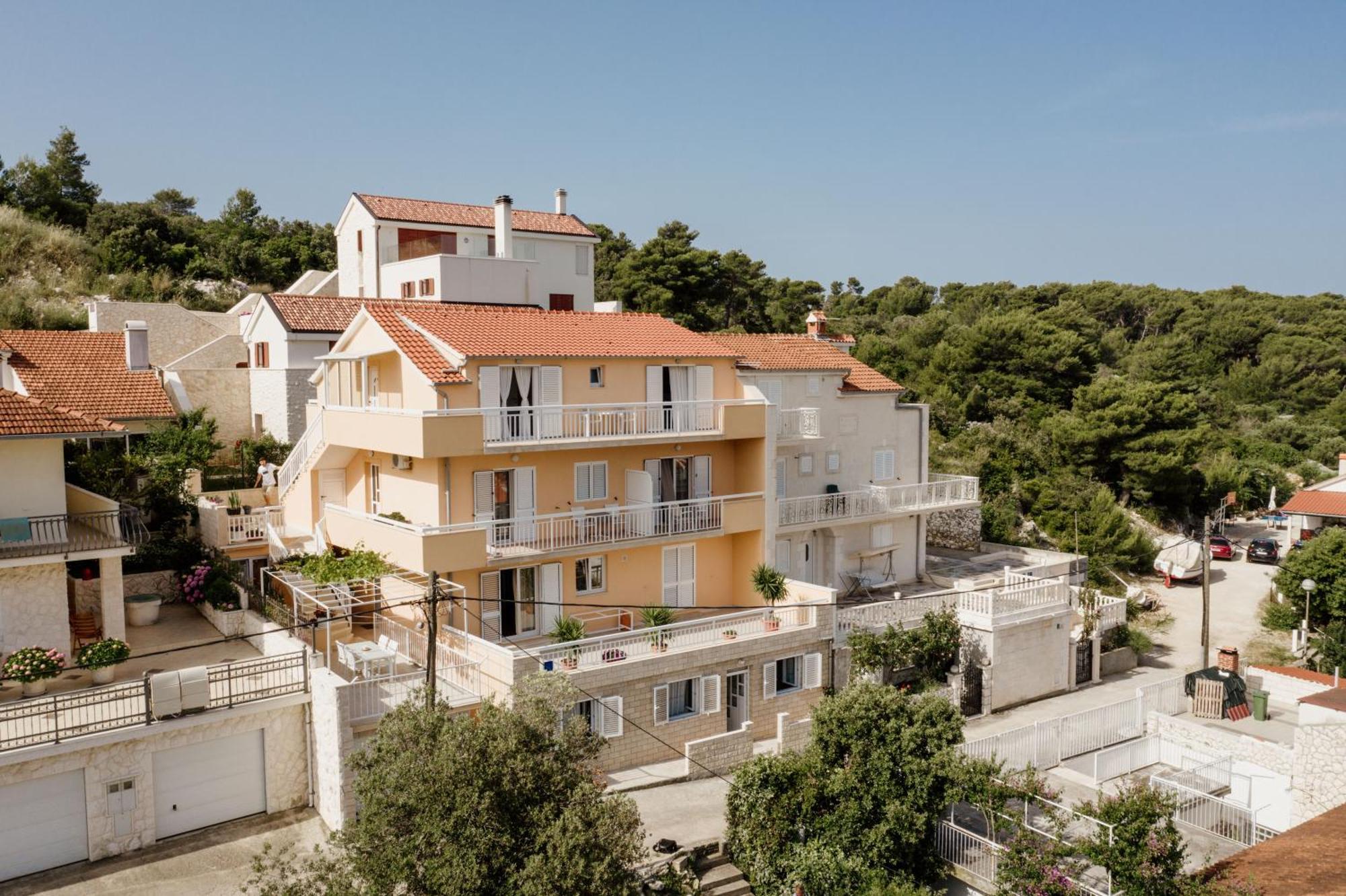 Apartments Sunny Elza Hvar Town Zewnętrze zdjęcie